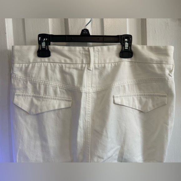 Shorts - Picture 10 of 14